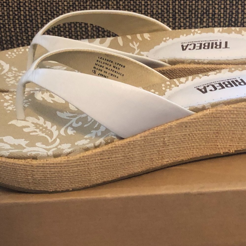 Kenneth Cole Tribeca White wedge sandals OUTLAW size 7.5